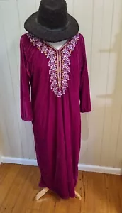 Vibrant Magenta Embroided Velvet Kaftan Dress, Boho Hippy, L Freesize - Picture 1 of 6