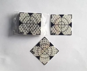 100 Stück 40 x 40 mm Reflektorfolie Super Power Reflektierband Zielscheibe Neu - Bild 1 von 2
