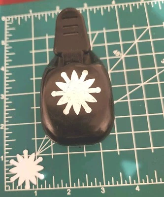 Stampin up! whale style paper punch. Snowflake? works Great! - Image 1 of 3