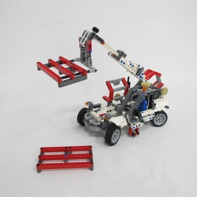 LEGO Technic 8071: Bucket Truck. Incomplete without instructions or box - Bild 1 von 4