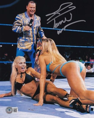 Foto firmada por Torrie Wilson de 8x10 certificado de autenticidad WWE Jerry Lawler y Stacy Keibler Foto 1 de 4