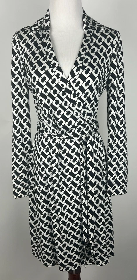 DIANE VON FURSTENBERG 'Jeanne Silk Jersey Wrap Dress in Chain Link' - 4, Negro Foto 1 de 4