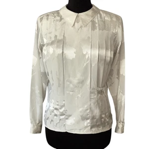 Blusa de seda Jones New York vintage color crema hombreras pequeña - Imagen 1 de 8