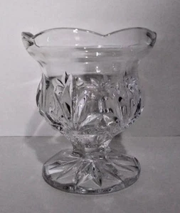 Crystal vase, 5 1/2" tall, 5" wide, 1/4" thick, heavy, cut glass, scalloped edge - Picture 1 of 6