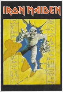 RARE / CARTE POSTALE - IRON MAIDEN / POSTCARD POSTKARTE CARTOLINA CARTA POSTAL - Foto 1 di 2