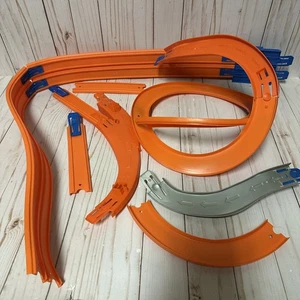 Hot Wheels Ultimate Garage Shark Attack Track Replacements Spiral Straight Curve - Picture 1 of 13