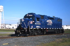Original Slide: GET Gettysburg & Northern Railway GP38-2 3833 - Picture 1 of 1