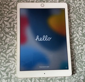 Apple iPad Air 2 32GB, Wi-Fi, 9.7in Gold in Excellent condition - Picture 1 of 5