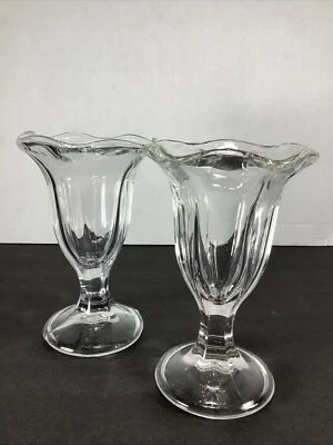 Set of 2~ Libbey Clear Tulip Glass Ice Cream Sundae Dishes- 6” Tall - Image 1 of 4