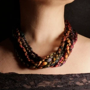 Mehrstrang Halskette weiche Merinowolle Schal Halswärmer Lagenlook Textil Schmuck - Bild 1 von 6