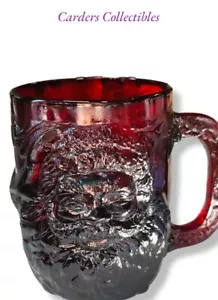 Vintage Arcoroc Santa Claus Ruby Red Glass Mug CHRISTMAS Cup Holly Handle - Picture 1 of 4