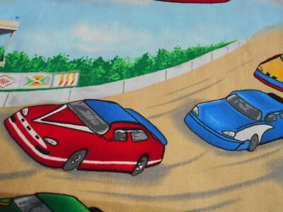 Nuevos coches de carreras con estampado grande 100 % tela de algodón 36" x 44" Foto 1 de 4