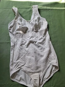 Mieder body, Miss Mary, Größe 85 D,  neuwertig, Etikett, Farbe weiß - Bild 1 von 3