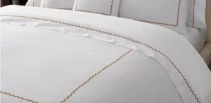 Matouk Astrid Cotton Queen Duvet Cover Champagne / White New W/defect - Picture 1 of 6