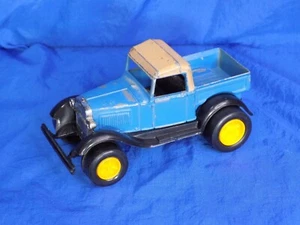 TOOTSIETOY FORD MODEL A Pick-Up Truck Blue w/ Yellow Wheels Vintage 1970's - Picture 1 of 6