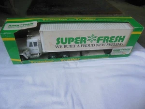 Semirremolque y remolque vintage súper fresco escala 1/25 de 18 ruedas con caja - Imagen 1 de 8