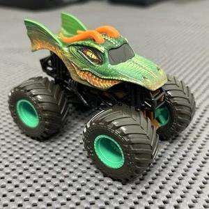 Monster Jam Dragon Diecast Truck 1:64 Scale Spin Master Green Orange - Picture 1 of 7
