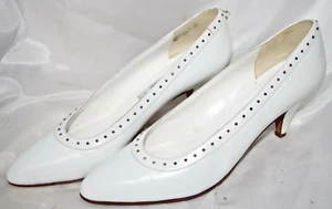 J RANGONI Vintage White Leather BRIDAL Pumps Shoes 8AA ALDA Italy Saks Fifth Ave - Picture 1 of 9