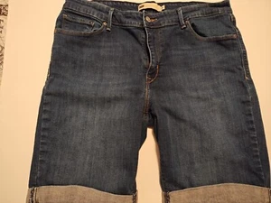 Women's Levis Bermudas 16 - Picture 1 of 7