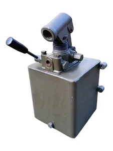 British Army Hydraulic Hand Pump New / Old Stock Military Surplus Vehicle - Picture 1 of 5