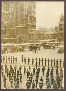 Photo Vintage - Cérémonie à déterminer devant Westminster United Kingdom England - Bild 1 von 1