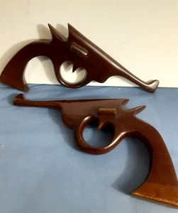 Pistolas de madera para el entusiasta de las armas y coleccionista para exhibir pared o escritorio (PAR) - Imagen 1 de 3