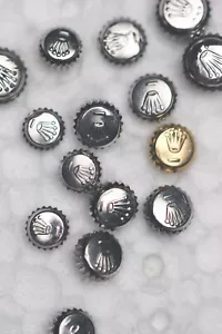 15 Vintage Rolex Kronen mit verschiedene Modele und Grüsse 1 ist aus Gold - Bild 1 von 3