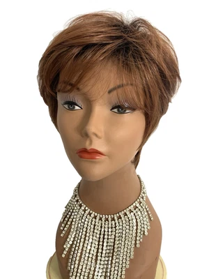 Peluca Toni Brattin Estilo Sintético Cabello Corto Marrón Resistente al Calor Foto 1 de 4