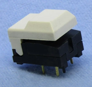 Philmore 30-14419 SPST OFF-(ON) Momentary 17.1mm x 12.1mm x 7.62mm Key Switch - Picture 1 of 1