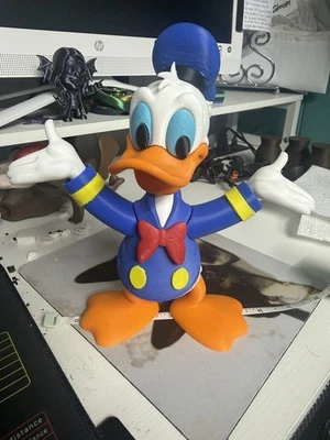 Figura del Pato Donald impresa en 3D Foto 1 de 4