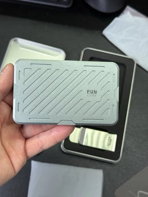 Cartera de malla Puncube con billetera MagSafe + clip para dinero Foto 1 de 4