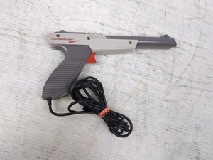 Nintendo NES Zapper Light Gun Gray Controller OEM NES-005 Original 1985 Grey - Picture 1 of 5