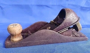 Stanley No.220 Block Plane Made  -In USA  - Vintage Maroon.            a - Picture 1 of 9