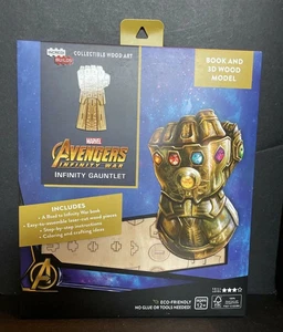Marvel Avengers Infinity War Gaunlet Book and 3D Wood Model - Imagen 1 de 2
