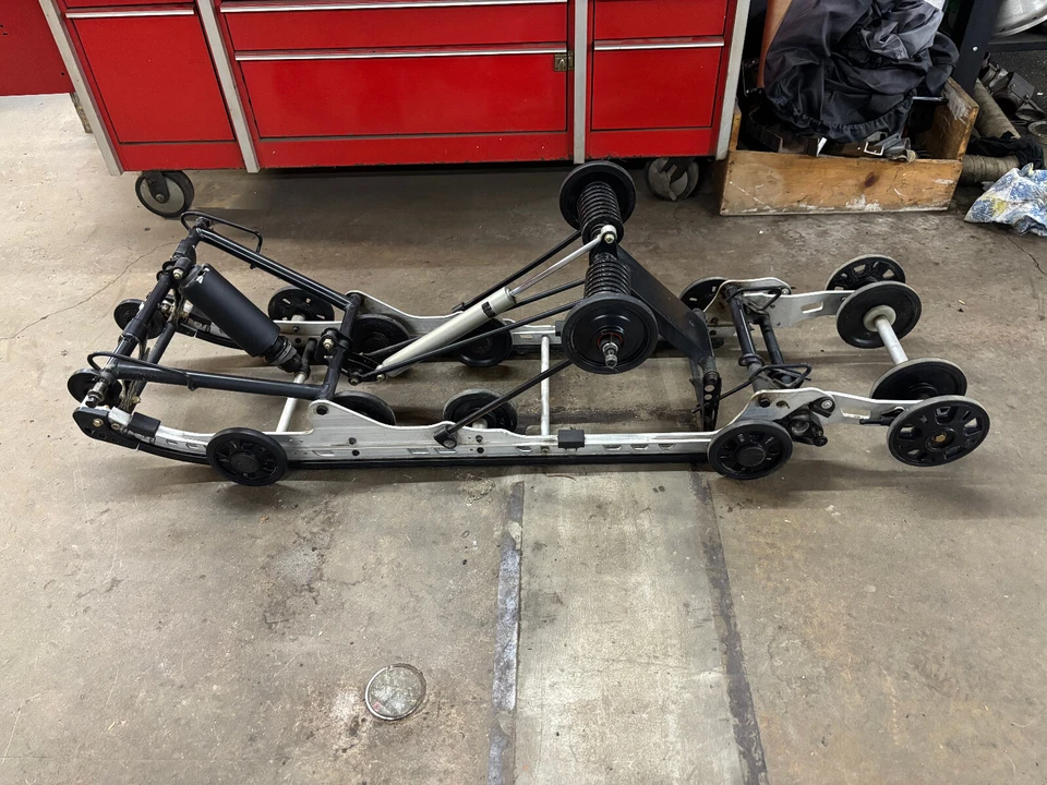 Ski-Doo Expedition 900 16 18 19 17 Skandic 600 OEM 154" Suspension 254mi 15 1200 - Image 1 of 4