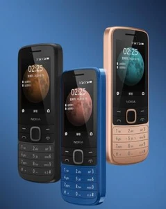 Unlocked Nokia 225 4G Dual SIM Long Battery Life, Multiplayer Games Cell Phone - Zdjęcie 1 z 9