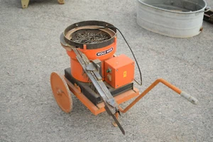 unbenutzter Holz Her 3507 Rütteltopf für z.B. E 3562 Durckluftnagler Nagler - Bild 1 von 8