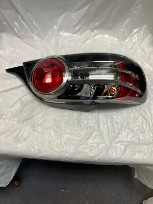 Светодиодные задние фонари из углеродного волокна стоп-сигналы 02–12 Mazda RX8 FE0151160M - Изображение 1 из 4