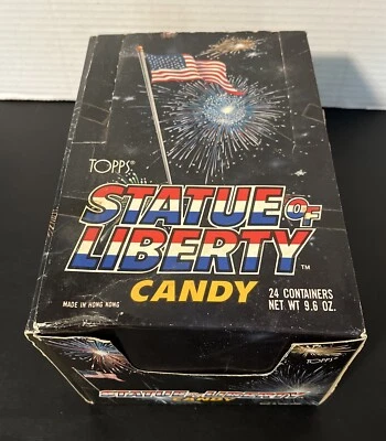 TOPPS VINTAGE ORIGINAL BOX OF 24 PLASTIC TOY STATUE OF LIBERTY CANDY CONTAINERS - Image 1 of 4