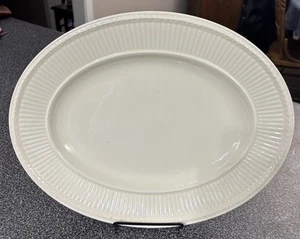 Wedgewood of Etruria & Barlaston EDME 14" Elfenbein Oval Servierplatte Gerippter Rand - Bild 1 von 6