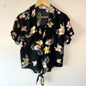 Hollister Hawaii Sommer Cropped Hemd mit Bindeband Gr. Medium schwarz/rosa/gelb - Bild 1 von 4