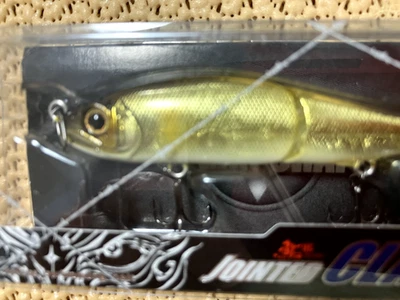 Gan craft 70 swim/glide bait 3" crappie and bass love this one. A must have. - Image 1 of 2
