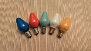 5 Vintage GE Script Logo C-7 Bulbs In 5 Mostly Pastel Colors  USA    Tested - Picture 1 of 7