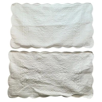 Lote de dos fundas de almohada acolchadas Madison Park blancas festoneadas algodón clásico Foto 1 de 4