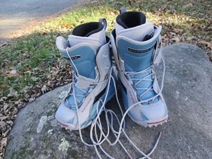 Women's Salomon Vigil Thermic Fit Snowboard Boots size 6 US / 37 1/3 EU Winter - Picture 1 of 16