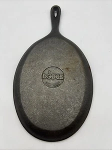 LODGE OS2 USA UNUSED OVAL FAJITA SKILLET 10" X 7" UNSEASONED 5" HANDLE - Picture 1 of 3