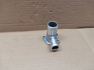 bride eau de refroidissement VW Golf 2 Jetta transporter T3 ref 068121133M - Picture 1 of 6