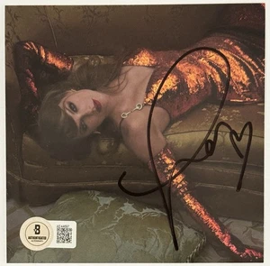 SIGNIERTES TAYLOR SWIFT LEBEN EINES SHOWGIRLS FOTO #2 & CD BAS BECKETT COA AUTOGRAMM - Bild 1 von 6
