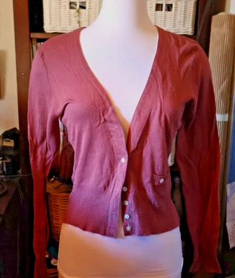 MUJERES Anthropologie MOTH PESO PLUMA Cárdigan Púrpura CORTO CUELLO EN V M/L BB Foto 1 de 4