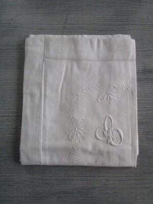 Taie d'oreiller ancienne brodée: 80x70cm - Photo 1/3